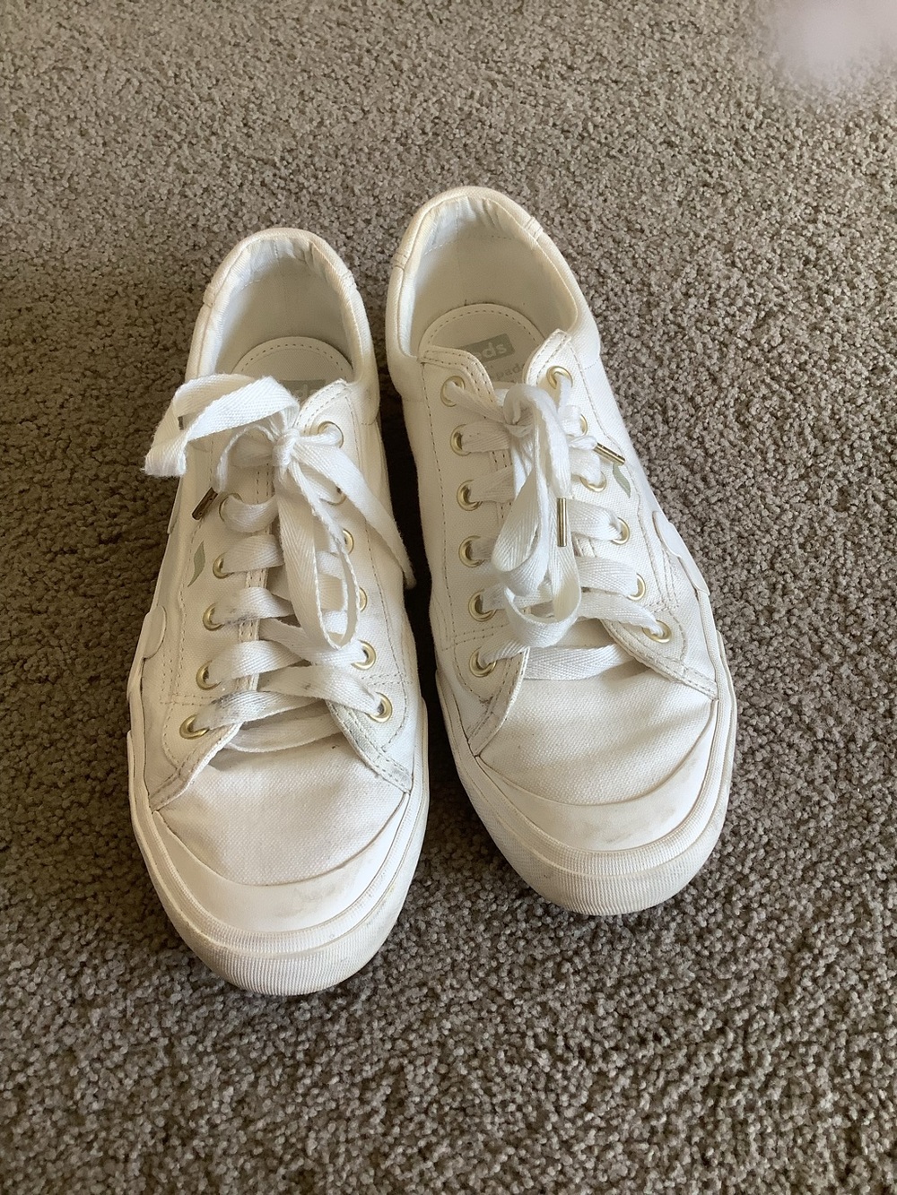 Kate Spade by Keds White Canvas Lace-Up Sneakers with Hearts, size 9.5